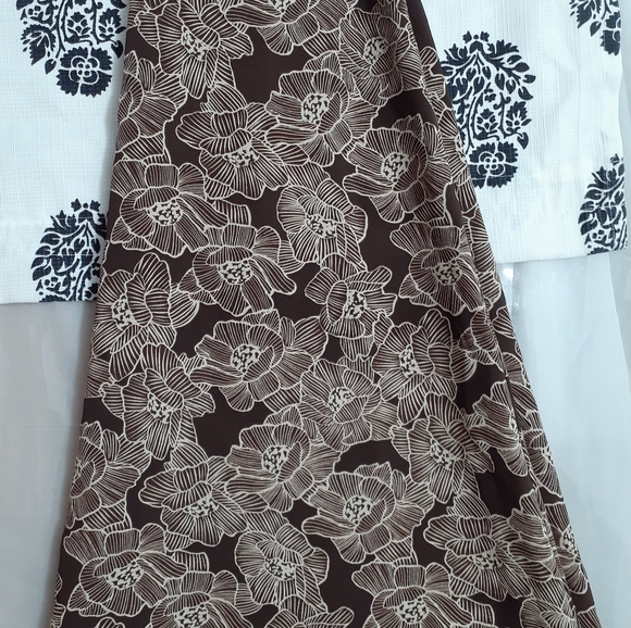Womens sz 10 Sag Harbor A line brown white Floral print skirt Great condition - Picture 7 of 10